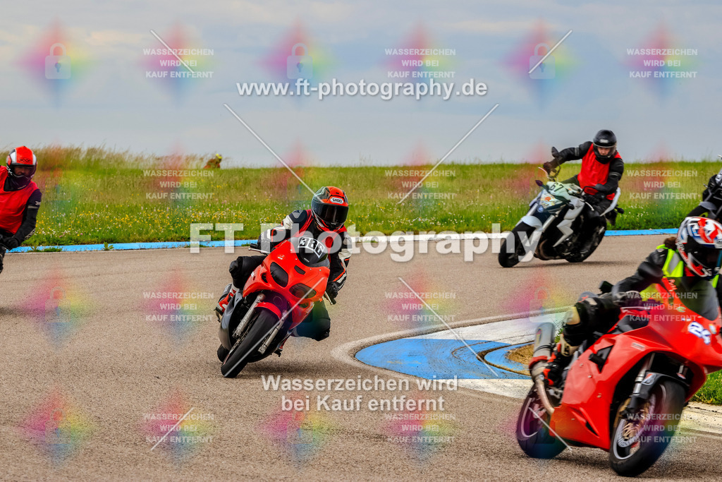 MotoTeam-2349 | Hier findet Ihr Bilder von Touristenfahrten auf der Nürburgring Nordschleife oder von anderen Veranstaltungen die ich besucht habe. Viel Spass beim Durch Schauen 