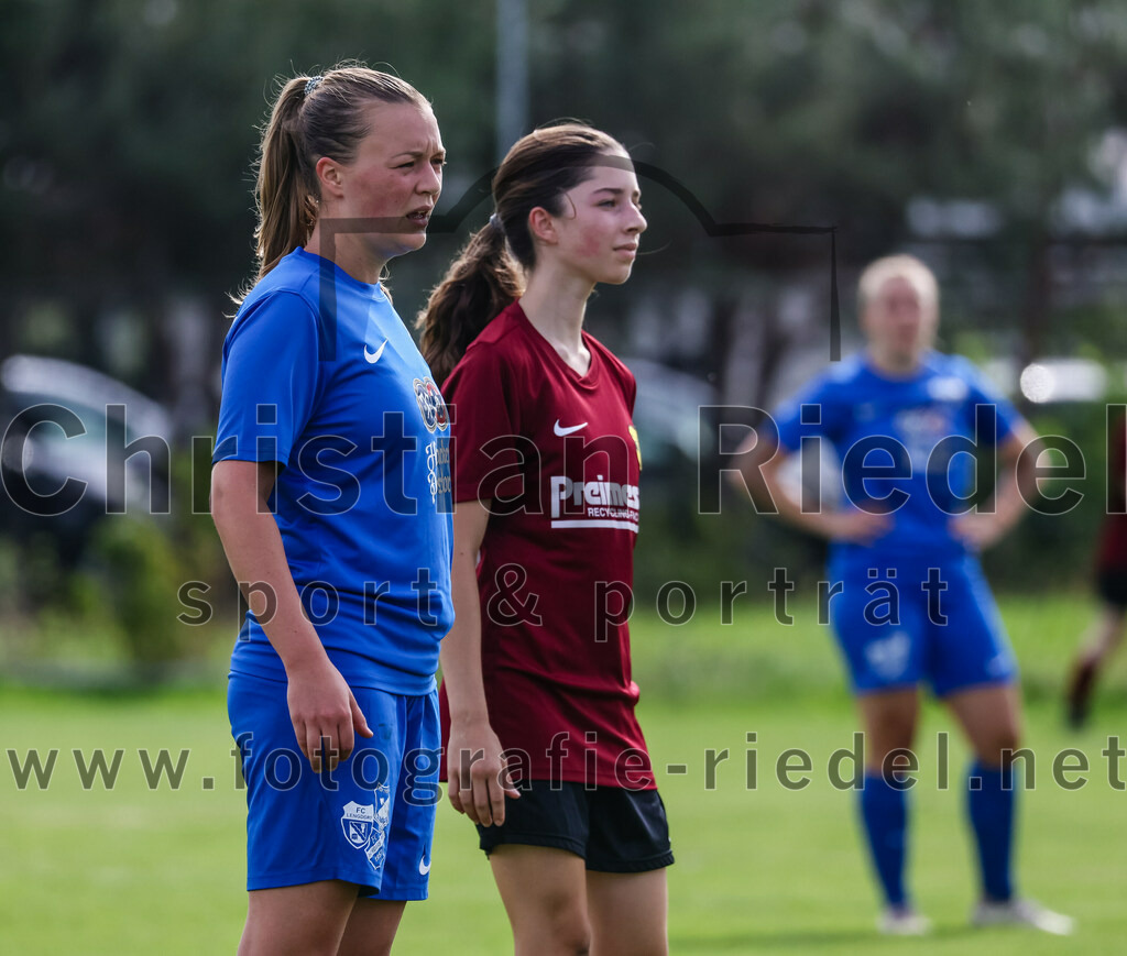 2023-09-03_076_Teamware_Cup_2023 | Oberding, Deutschland, 03.09.2023:
Fußball, TS Teamwear Cup 2023, Vorrunde, FC Schwaig gegen FC Langengeisling, Endergebnis: 

Foto: Christian Riedel / fotografie-riedel.net