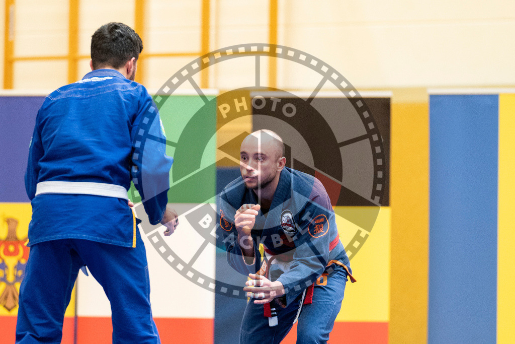20231118PBB11170 | Fighters compete during the AJP Tour 600 Frankfurt Championship in Frankfurt/Main, Germany, on November 18, 2023.
