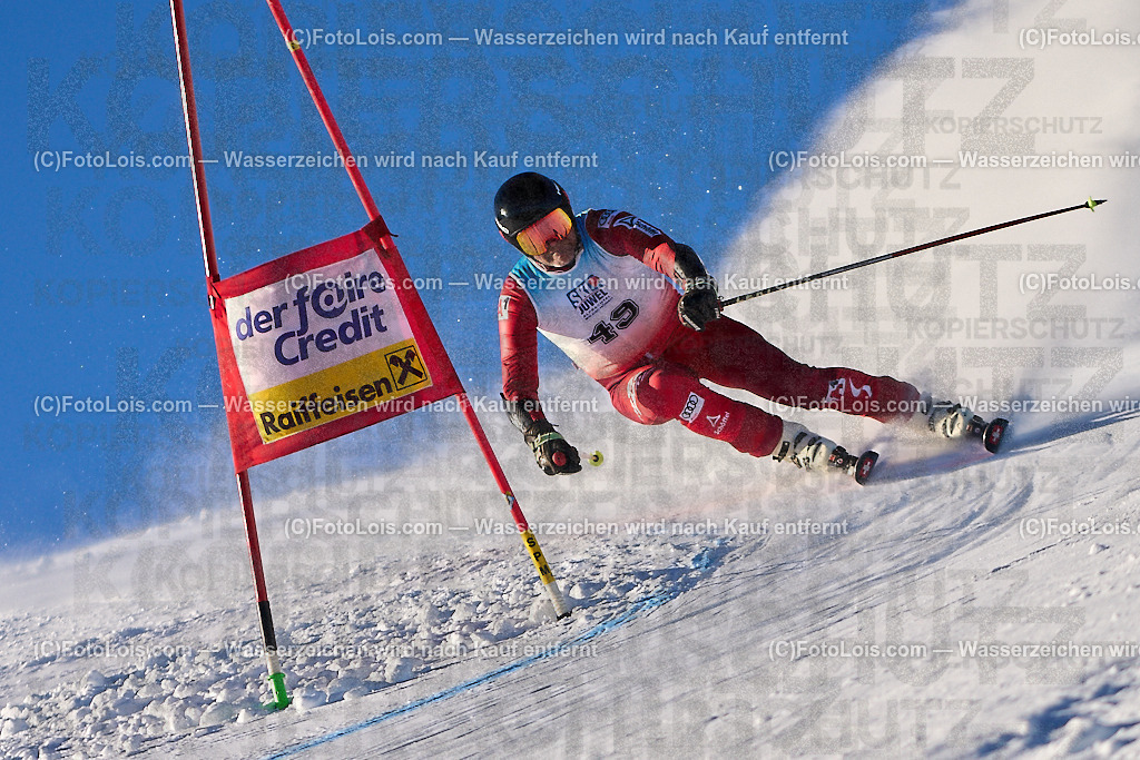 ALP3966_MASTERS-Cup_GS-A Herrn_Krnazer Gottfried | (C)FotoLois.com, Alois Spandl. FIS Masters-Cup Wildschönau, Giant Slalom auf der Piste Schatzberg GS, Siegerehrung auf dem Dorfplatz Niederau, Sa 13. Januar 2024.