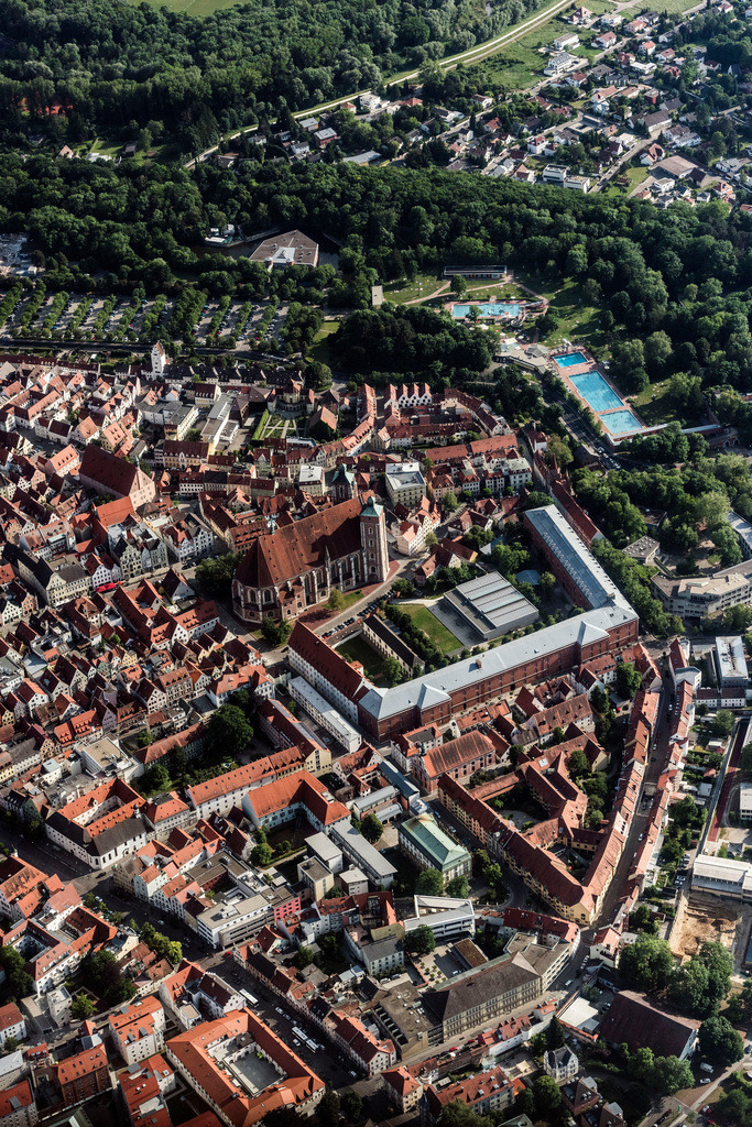 dr__0018372.jpg | INGOLSTADT 01.06.2017 Altstadtbereich und Innenstadtzentrum in Ingolstadt im Bundesland Bayern, Deutschland. // Old Town area and city center in Ingolstadt in the state Bavaria, Germany. Foto: Daniel Reiter