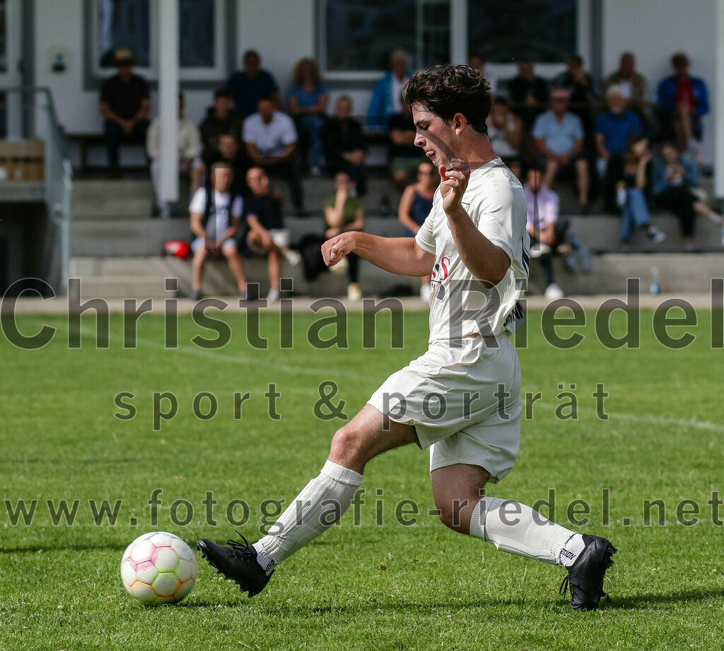 2023-07-02_086_SV_Walpertskirchen_gegen_FC_Herzogstadt | Walpertskirchen, Deutschland, 02.07.2023:
Fußball, Kreisliga 2023 / 2024, Testspiel, SV Walpertskirchen gegen FC Herzogstadt, Endergebnis: 

Noah Baumann (SV Walpertskirchen, #44)

Foto: Christian Riedel / fotografie-riedel.net