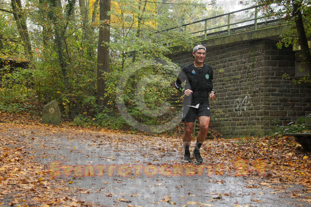 241027_0910_EV4_5488 | Sportfotografie im Rhein-Sieg Kreis, Köln, Bonn, NRW, Rheinland Pfalz, Hessen, etc. Unser Tätigkeitsfeld umfasst den Laufsport vom Volkslauf über den Marathon, Duathlon, Triathon bis zum Ultralauf wie Kölnpfad Ultra oder Schindertrail.