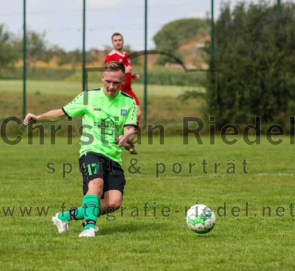 2023-09-03_038_TSV_Oberpframmern_II_gegen_TSV_Hohenbrunn_II | Oberpframmern, Deutschland, 03.09.2023:
Fußball, B-Klasse 2023 / 2024, 3. Spieltag, TSV Oberpframmern II gegen TSV Hohenbrunn II, Endergebnis: 0:2

Jan Tappermann (TSV Hohenbrunn, #17)

Foto: Christian Riedel / fotografie-riedel.net