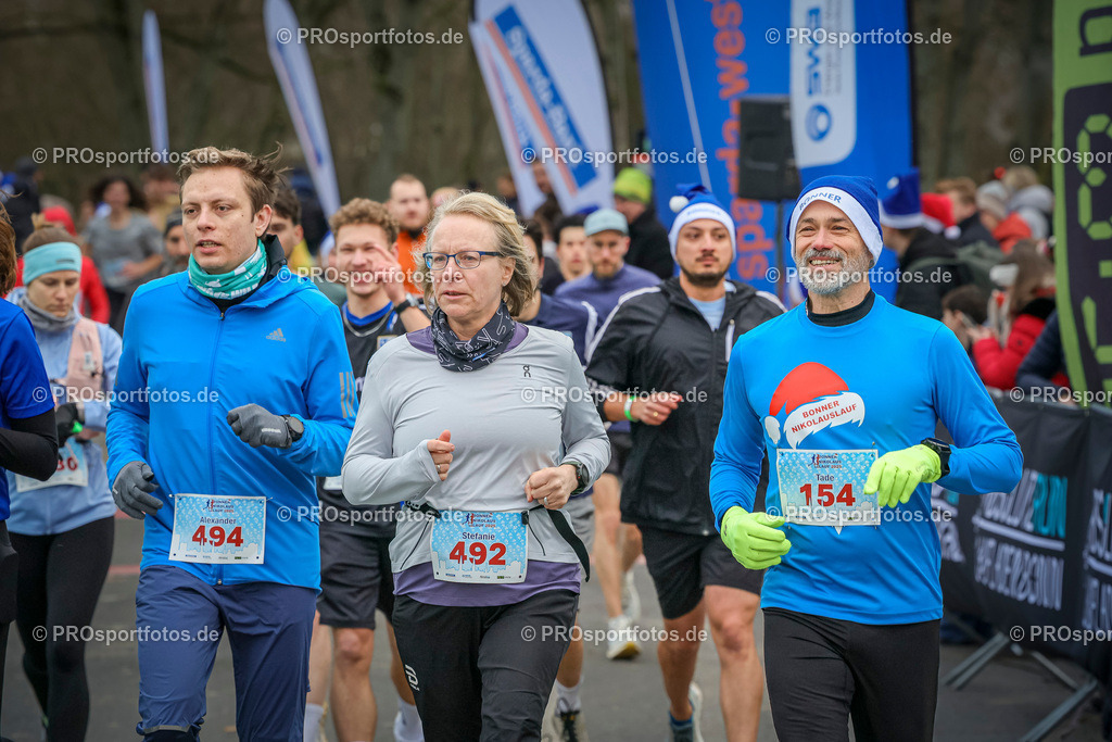 6. Bonner Nikolauslauf; Bonn, 14.12.2025 | Impressionen vom 6. Bonner Nikolauslauf am 14.12.2025 in Bonn (Nordrhein-Westfalen). 