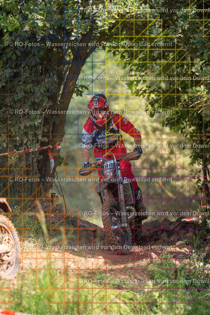 Wolfshausen 4 Lauf -536 | Sportfotografie von RO-Fotos: Motorsport, Motocross, Enduro, Laufveranstaltungen und Triathlon. Professionelle Fotos von Sportlern und Events. - Realisiert mit Pictrs.com