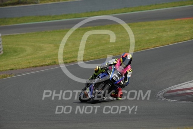 2024_07_04_PBK_12555 | Sportfotografie; SlowMotion; Video; Rennstrecke; Hafeneger; Speer; Racing; RSE; BMW; CBO; Trackday; Motorsportarena; Hockenheimring; Brno; Most; Barcelona; Valencia