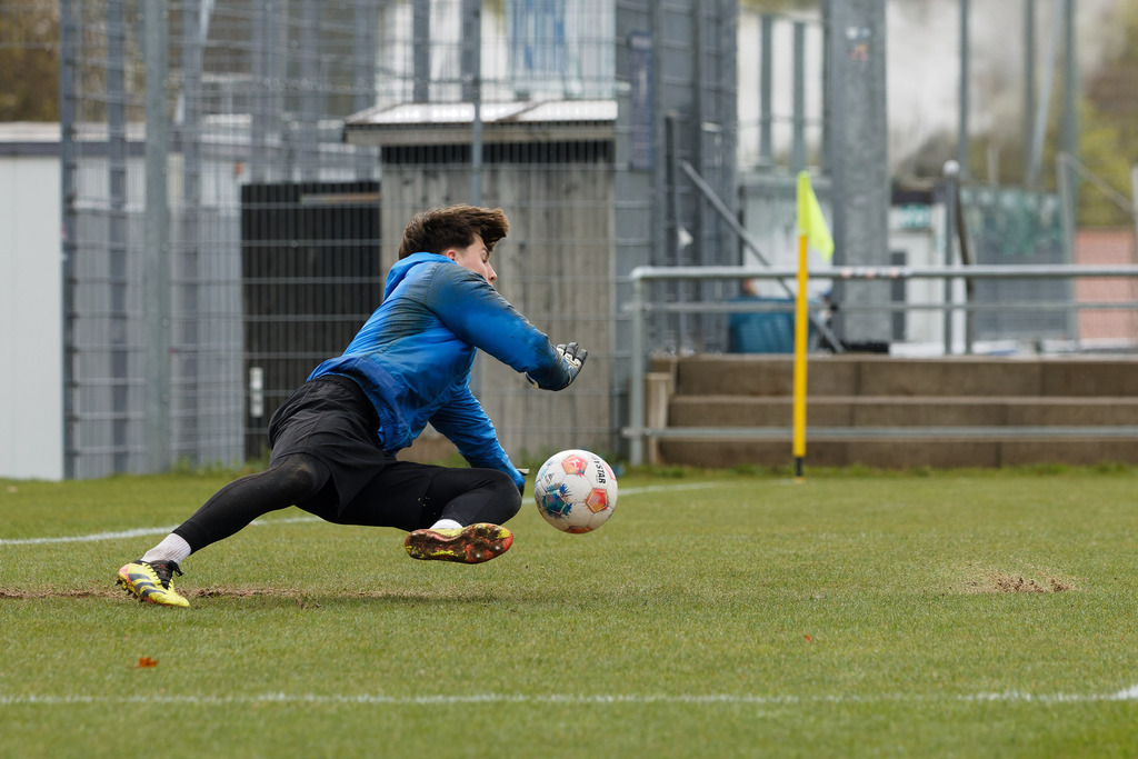 20260412-FCHS04_002 | 1.FC Heidenheim 1846 vs. FC Schalke 04, Fußball, U19, A-Junioren, NWL, U19-DFB-Nachwusliga, 2025/2026, 8. Spieltag, 12.04.2026 in Heidenheim, Walter-Birkhold-Jugendstadion (Foto: Michael Bulling) - Realisiert mit Pictrs.com
