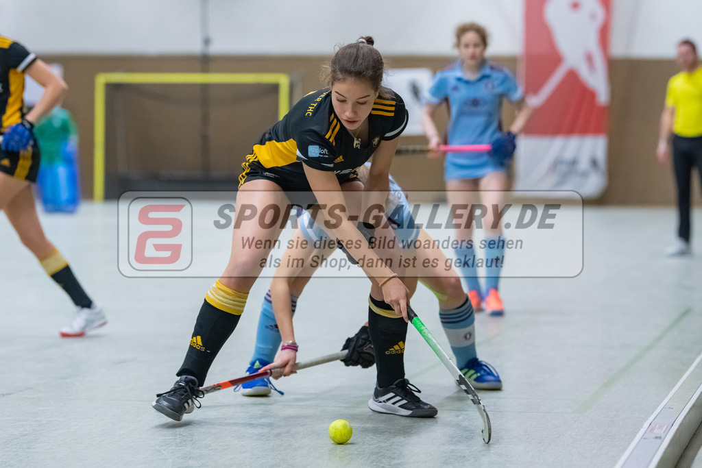 HK_20230226_104901 | Deutsche Meisterschaft WU16 Spiel 1. Halbfinale Havestehuder THC - UHC Hamburg am 26.2.2023 DSC 99, Düsseldorf ,