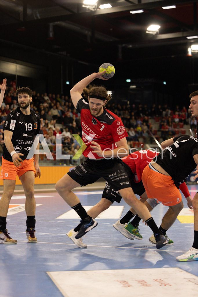Handballen I Herren I Saison 2025-2026 I Quickline Handball League 2026 | Men I 18. Spieltag I Pfade Winterthur - Kadetten Schaffhausen I 20.12.2025 | 7 Oliver Eggert (Pfadi Winterthur) – Rückraum mitte - Realisiert mit Pictrs.com