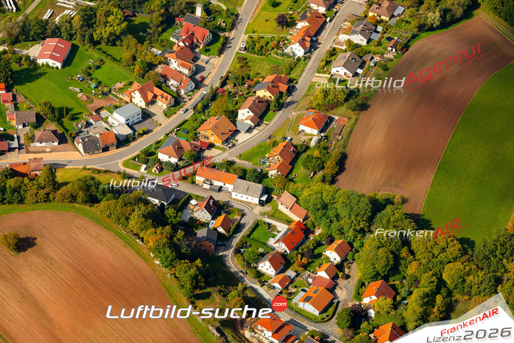 Luftaufnahme Rudendorf Ebelsbach - Die Luftaufnahme wurde 2025 vom UL-Flugzeug heraus erstellt ( keine Drohne ) - Hochauflösende Luftaufnahme - für professionelle Ausdrucke geeignet. Die Geschenkidee !Mit Lizenz und Bildrechte bestellbar