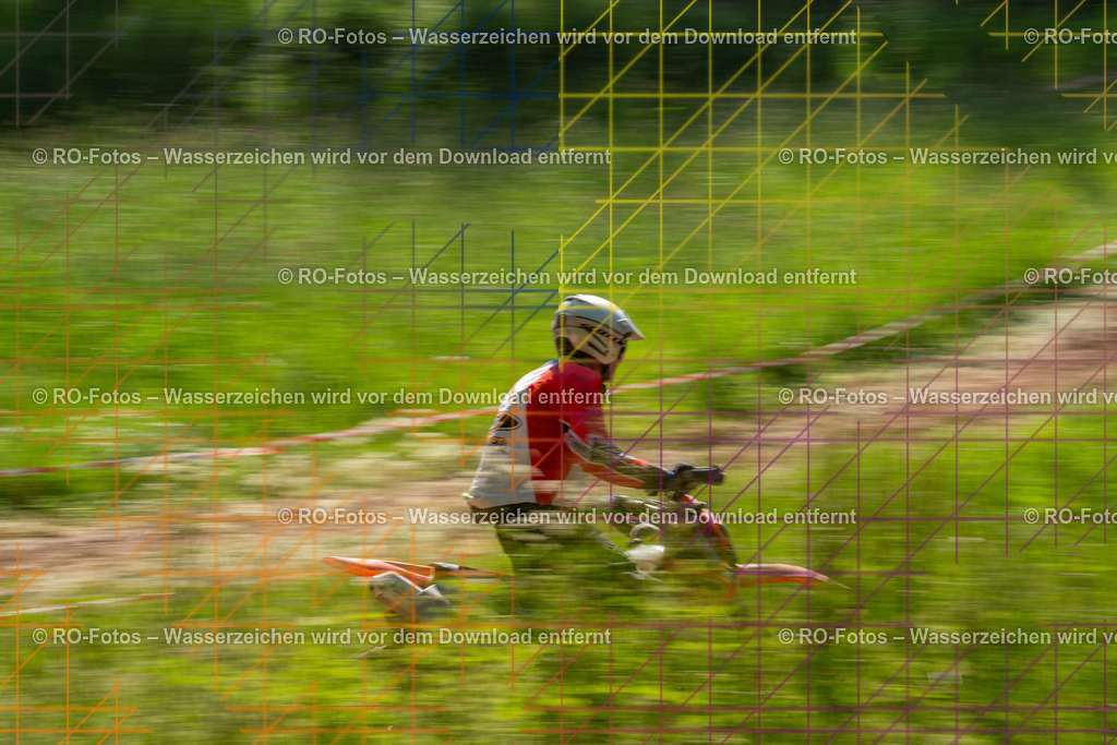 Wolfshausen 3 Lauf -1156 | Sportfotografie von RO-Fotos: Motorsport, Motocross, Enduro, Laufveranstaltungen und Triathlon. Professionelle Fotos von Sportlern und Events. - Realisiert mit Pictrs.com