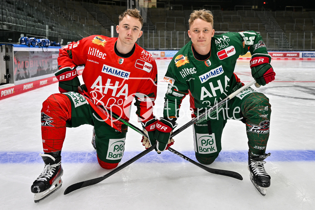 Augsburger Panther 2025/26 | im Bild Moritz ELIAS (Augsburger Panther #46) und Florian ELIAS (Augsburger Panther #67) auf dem Eis / Media Day Augsburger Panther: Curt-Frenzel Stadion am 06.08.2025