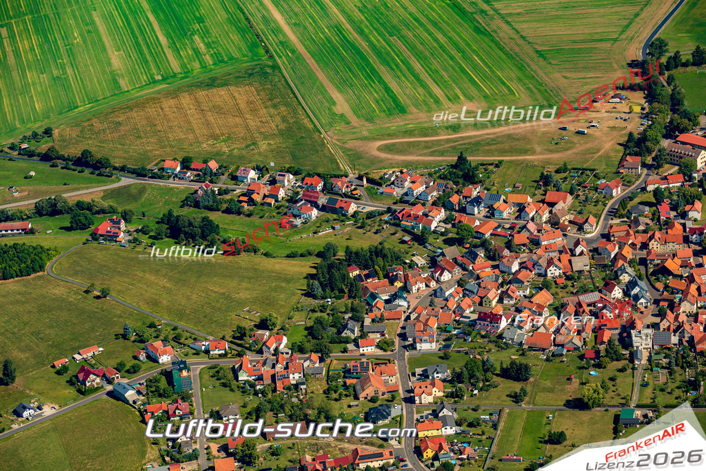 Luftbild Oechsen - Die Luftaufnahme wurde 2025 vom UL-Flugzeug heraus erstellt ( keine Drohne ) - Hochauflösende Luftaufnahme - für professionelle Ausdrucke geeignet. Die Geschenkidee !Hier alle&nbsp;Infos zur Lizenzierung der LuftaufnahmeWir fliegen auch dieses Jahr wieder in Ihre Region um Luftbilder zu erstellen.- Luftbild anfragen