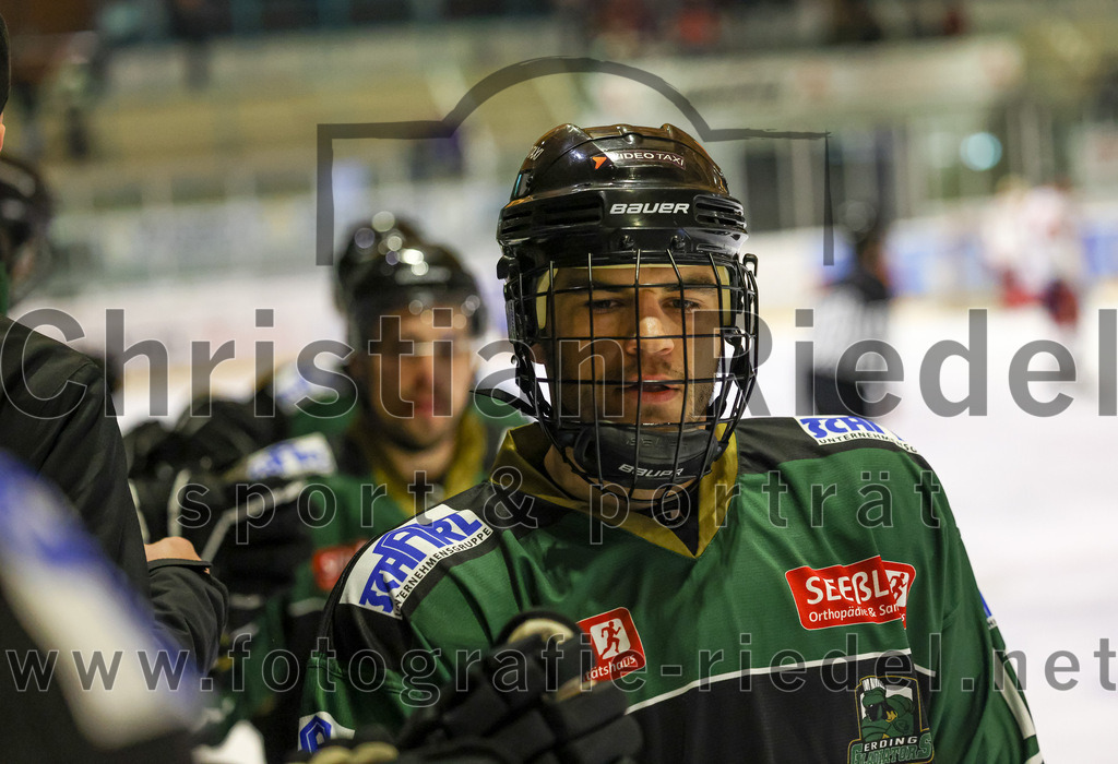 2023-02-19_032_TSV_Erding_gegen_VfE_Ulm-Neu-Ulm | Erding, Deutschland, 19.02.2023:
Eishockey, Bayernliga Meisterrunde Gruppe B 2022 / 2023, 5. Spieltag, TSV Erding gegen VfE Ulm/Neu-Ulm, Endergebnis: 

Daniel Krzizok (Erding Gladiators, #18)

Foto: Christian Riedel / fotografie-riedel.net