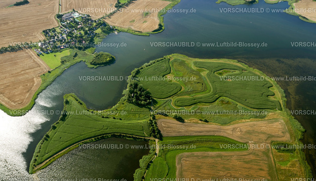 Ruegen12084220Zicker | Luftbild, Zudar, Schoritzer Wiek, Heidekaten, Mayafisch, Inselteil in Form eines Fisches,  Garz/Rügen, Insel Rügen, Mecklenburg-Vorpommern, Deutschland, Europa