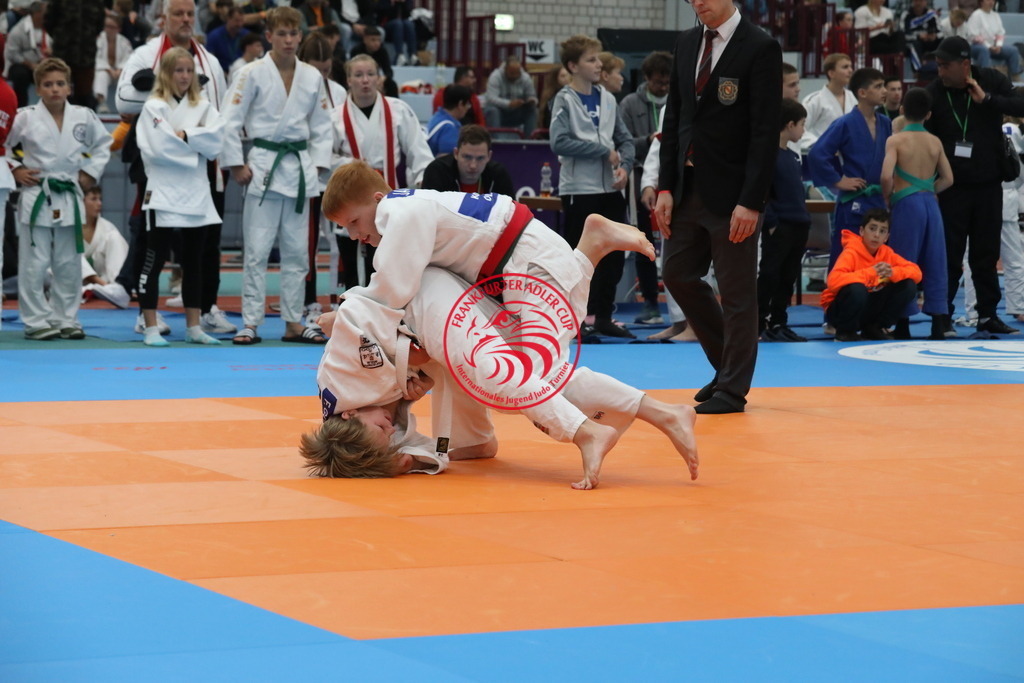 1J7A3009 | Fotos vom Adler Cup - Pictures from Adler Cup

Hier findet Ihr alle Eindrücke und großen Momente der Adler Cup Wochenenden. Here you will find all impressions and great moments of the Adler Cup weekends. - Realisiert mit Pictrs.com