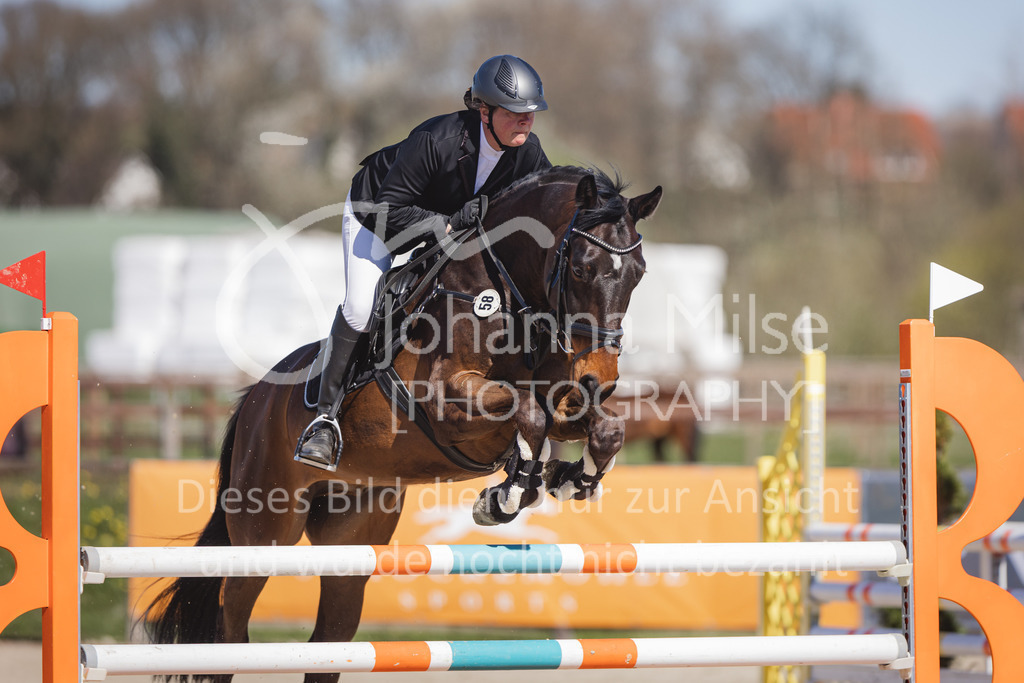 220416_4_L-Stil2-516 | Frühlingsfest der Pferde
Herford
16.April 2022
04/2 Stilspringprüfung Kl.L geschlossen 79-481 RLP