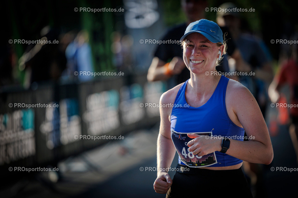 Sparda-Bank Nachtlauf Bonn; Bonn, 18.06.2025 | Impressionen vom Sparda-Bank Nachtlauf Bonn am 18.06.2025 in Bonn (Nordrhein-Westfalen). 