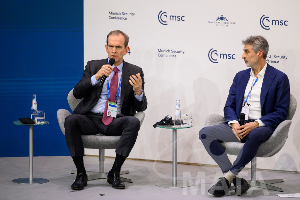 _DWI3842 | MATA IndoCon - Realisiert mit Pictrs.com