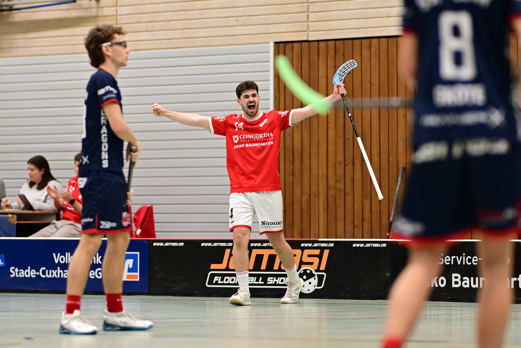 Floorball I Herren I Saison 2024-2025 I 2. FBL Herren Nord-West I 12. Spieltag I MTV Mittelnkirchen - SSF Dragons Bonn II I 21.12.2024 | Der Sportfotograf. - Realisiert mit Pictrs.com
