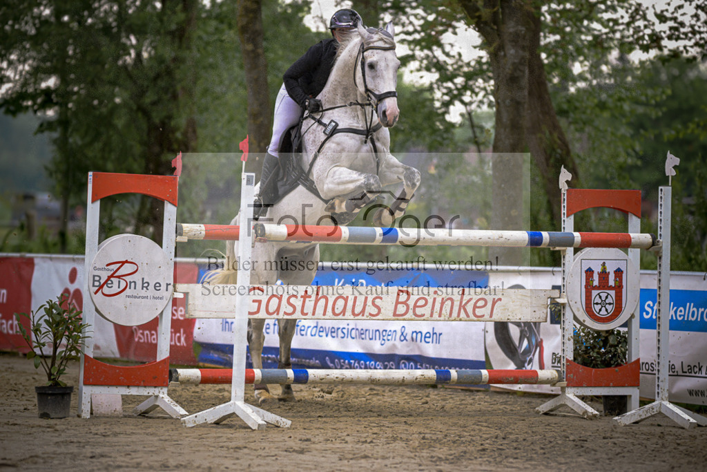 20240505-DOS_3736 | Entdecke hochwertige Reitturnierfotos von Foto Oger. Professionell, emotional und authentisch – jetzt Lieblingsmomente im Shop bestellen. - Realisiert mit Pictrs.com