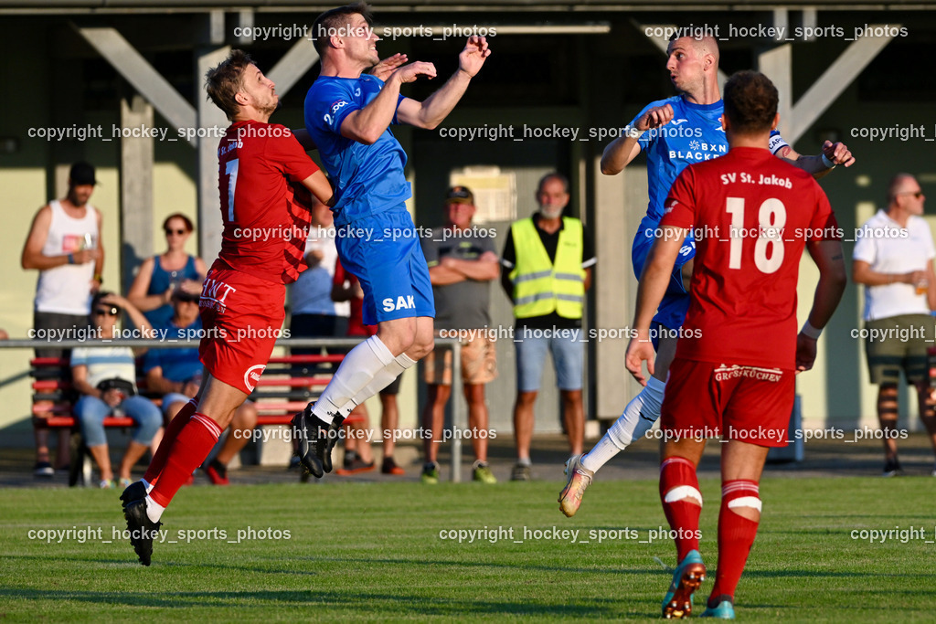 SV St.Jakob vs. SAK | #17 Sebastian Bauer St.Jakob, #14 Nace Erzen SAK, #24 Zoran Vukovic SAK, #18 Raimund Valtiner St.Jakob, SV St.Jakob vs. SAK, SV St.Jakob vs. SAK am 23.08.2024 in St. Jakob im Rosenthal (Sportplatz St. Jakob), Austria, (Photo by Bernd Stefan)