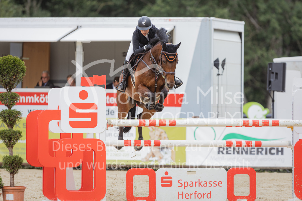 220729_BHO_GT_M2-Spr_1-226 | Deine schönsten Turniermomente als professionelle Fotos! Entdecke hochwertige Pferdesport-Fotografie im Online-Shop. Jetzt Fotos finden & bestellen!