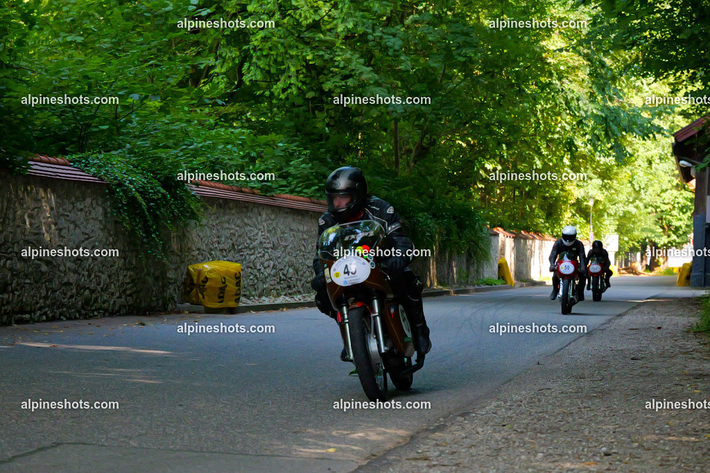 P1015423 | Erleben Sie atemberaubende, hochqualitative Fotos Ihrer Fahrt entlang der malerischen Alpenstraßen. Besuchen Sie alpineshots.com, um professionelle Aufnahmen Ihrer unvergesslichen Reise zu finden und zu kaufen - Realisiert mit Pictrs.com