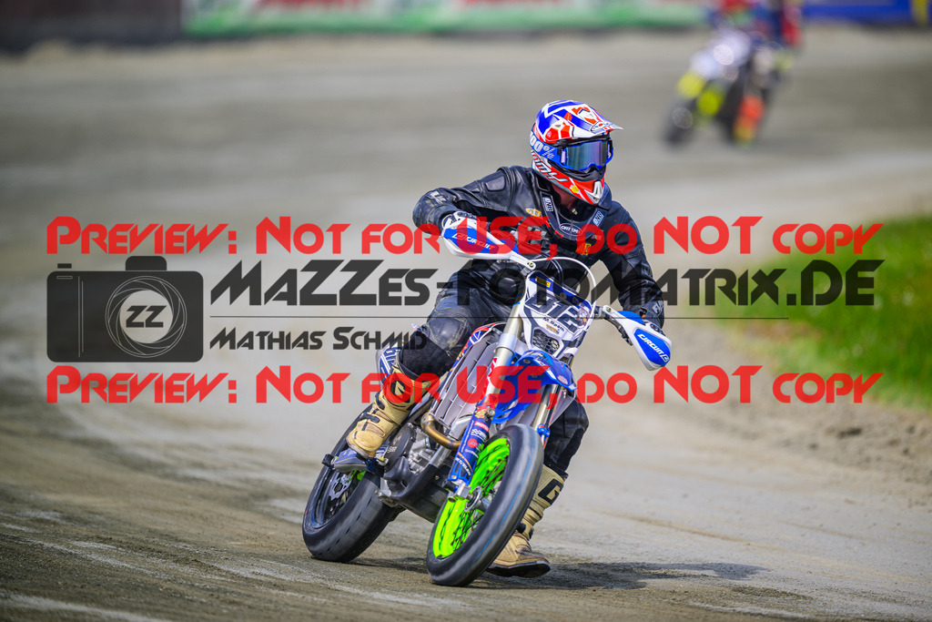 MaZZes_Fotomatrix_20250503_6007705_2347-2 | UE40