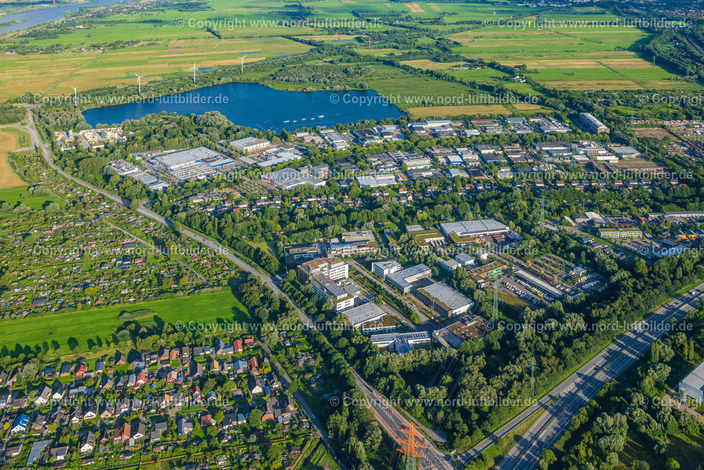 Hamburg_Harburg_Gewerbegebiet_ELS_9055040823 | HAMBURG 09.08.2023 Gewerbegebiet und Firmenansiedlung Großmoorbogengraben in Harburg in Hamburg. // Industrial estate and company settlement Grossmoorbogengraben in Harburg in Hamburg. Foto: Martin Elsen