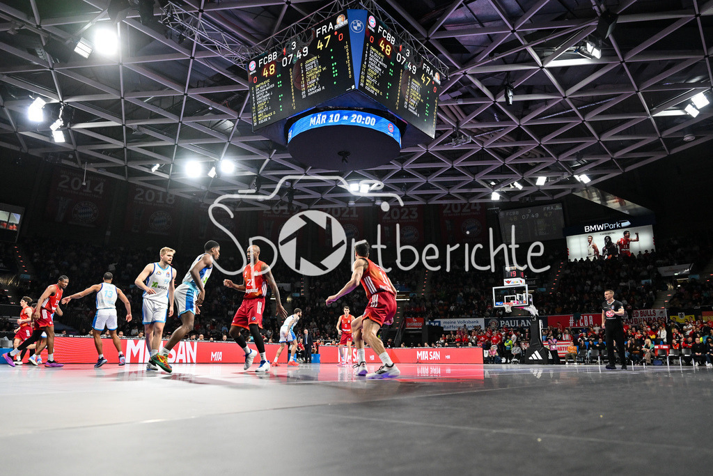 FC Bayern München - Skyliners Frankfurt | MUNICH, GERMANY - 17. FEBRUARY: Basketball im BMW Park / Symbolbild / Symbolfoto während dem Spiel zwischen dem FC Bayern München und den Skyliners Frankfurt am 21. Spieltag der easyCredit BBL im BMW Park