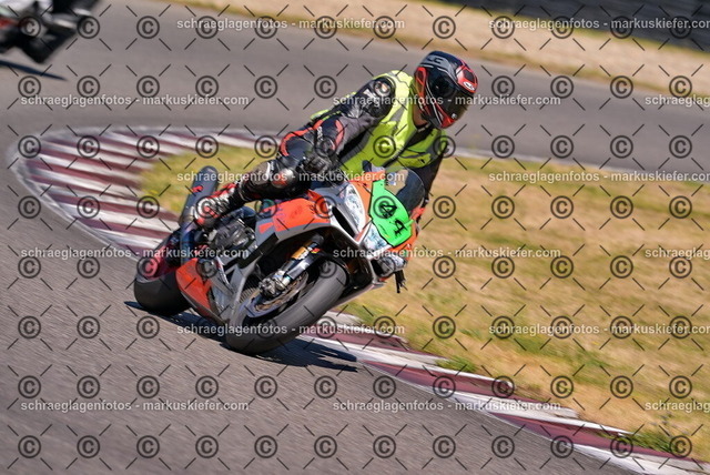 26bt05-1171 | markuskiefer.com - Realisiert mit Pictrs.com