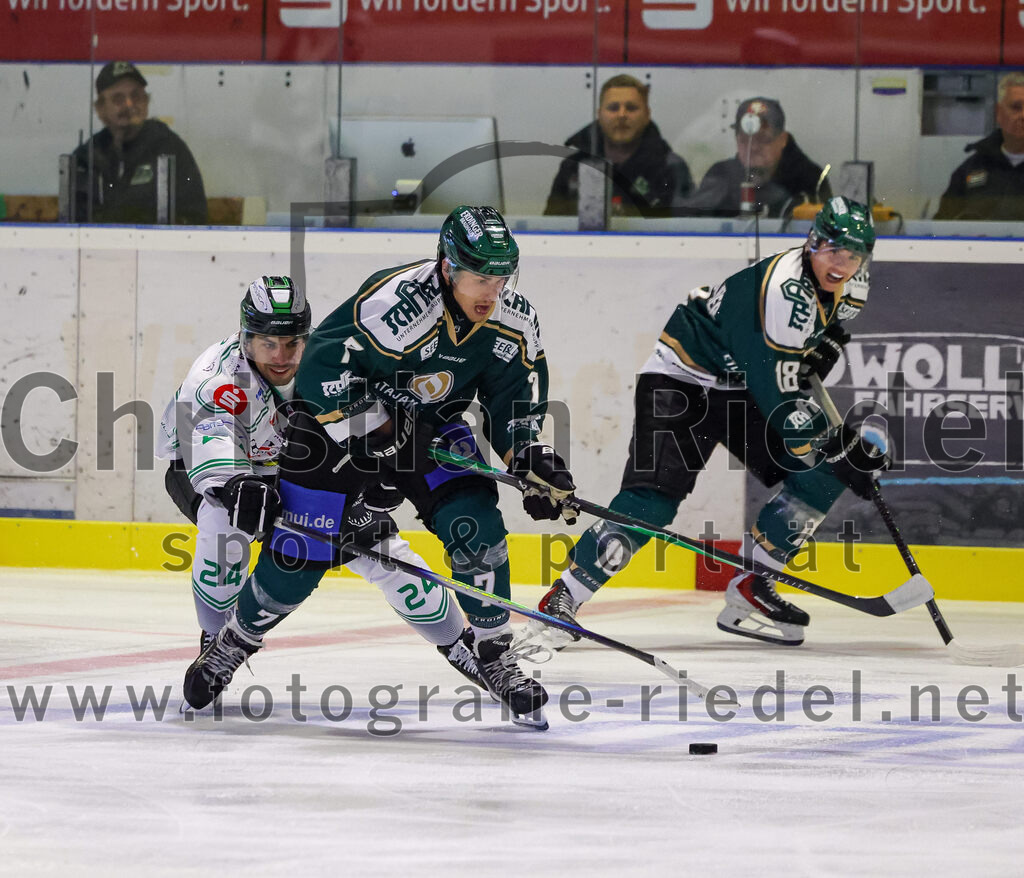 2025-09-21_087_TSV_Erding_gegen_Hoechstadter_Alligators | Erding, Deutschland, 21.09.2025:Eishockey, Oberliga Süd 2025 / 2026, 2. Spieltag, TSV Erding gegen Höchstadter Alligators, Endergebnis: 3:4Foto: Christian Riedel / fotografie-riedel.net