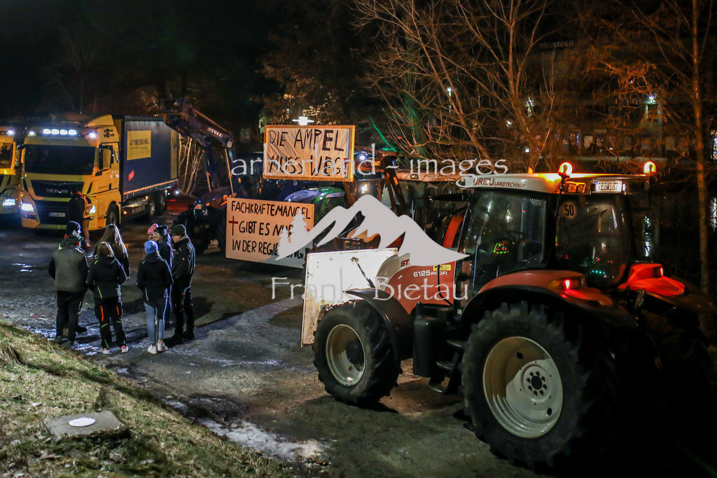 OE7A8001 | Protestfahrt ab Regen über March, Ruhmannsfeldennach Patersdorf am 19.01.2024