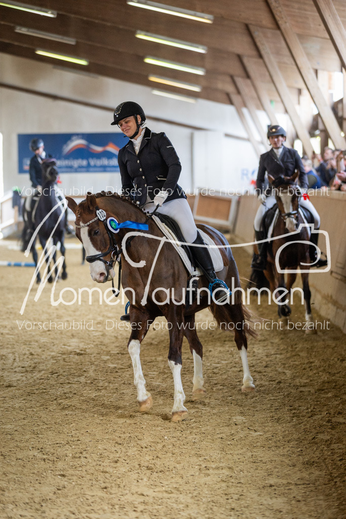 Sth-LPO25-A-Dr-174 | MomenTaufnahmen Pferdesportfotos