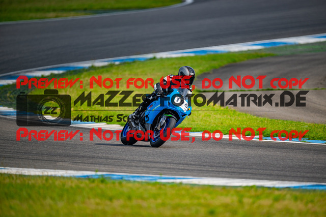 MaZZes_FotoMatrix_240702_6007705_2-7 | GELB