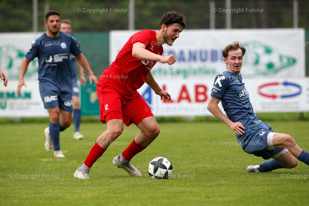 A_LUI_03052025_0017 | SPORT FUSSBALL LL.OST ASKOE OEDT 1B-USV ST.ULRICH 03.05.2025IM BILD: FINN RUDEL  (OEDT1B) UND LORENZ EGGER (ST.ULRICH)FOTO:FOTOLUI
