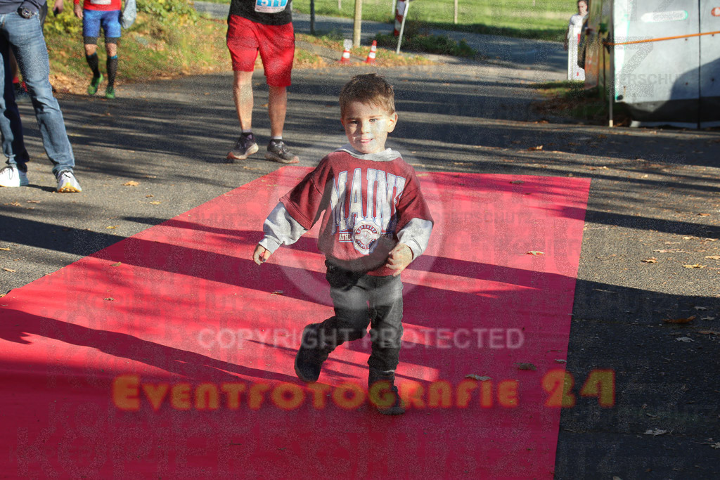 221113_1314_EX1_9583 | Sportfotografie im Rhein-Sieg Kreis, Köln, Bonn, NRW, Rheinland Pfalz, Hessen, etc. Unser Tätigkeitsfeld umfasst den Laufsport vom Volkslauf über den Marathon, Duathlon, Triathon bis zum Ultralauf wie Kölnpfad Ultra oder Schindertrail.