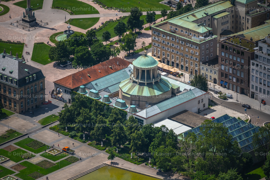 4046483 | STUTTGART 19.07.2021 Gebäude der Veranstaltungshalle " Württembergischer Kunstverein " am Schloßplatz im Ortsteil Oberer Schlossgarten in Stuttgart im Bundesland Baden-Württemberg, Deutschland. Weiterführende Informationen bei: Württembergischer Kunstverein Stuttgart. // Building of the indoor arena " Wuerttembergischer Kunstverein " in the district Oberer Schlossgarten in Stuttgart in the state Baden-Wuerttemberg, Germany. Further information at: Wuerttembergischer Kunstverein Stuttgart. Foto: Gerhard Launer