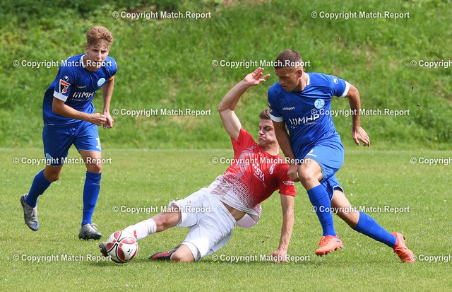 wfv-Pokal | Fussball 2021/2022    24.07.2021wfv-Pokal TSG Tuebingen _ Stuttgarter KickersNoah Doerre (TSG Tuebingen,Mitte) gegen Ivo Collic (Stuttgarter Kickers, re) und Nico Blank (Stuttgarter Kickers,li)FOTO: ULMER PressebildagenturxxNOxMODELxRELEASExx