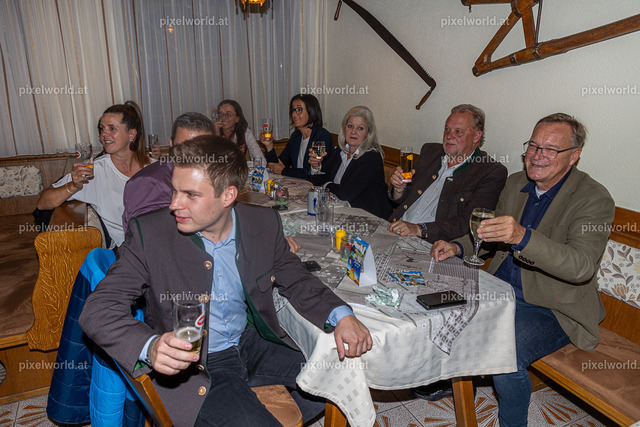 Delegation aus Bamberg beim Gasthaus Wadl | Bildershop von pixelworld.at - Realisiert mit Pictrs.com