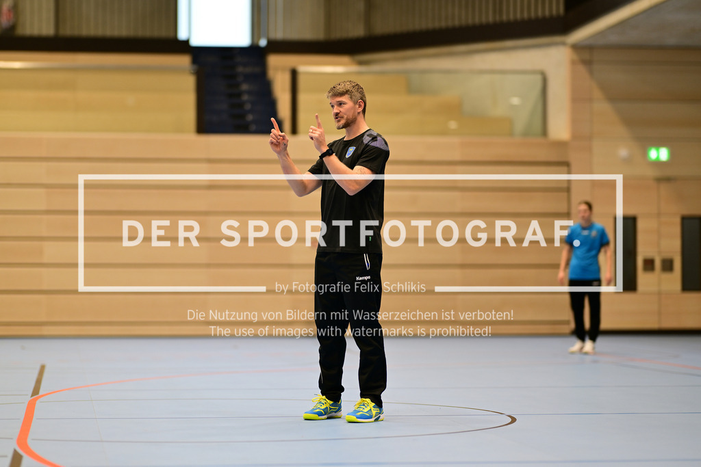 Handball I Frauen I Saison 2025-2026 I 1. HBF I Buxtehuder SV I Trainervorstellung I 50030 | Vorstellung des neuen Trainers beim Buxtehuder SV, Team Buxtehude: Cheftrainer Nicolaj Andersson, Nicolaj Bredekjaer Andersson, Name: Andersson, Nicolaj Bredekjaer, Alter: 37, Nationalität: Dänemark, DäneHier zu sehen: das erste Coaching von Nicolaj Bredekjaer Andersson (Buxtehuder Sportverein)  - Realisiert mit Pictrs.com