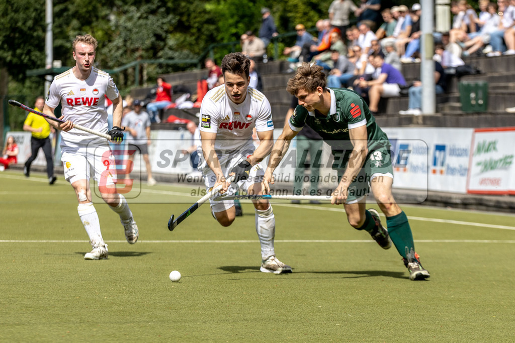 MJ_UHTC-RWK_13.04.2024-50 | Henrik Mertgens (Uhlenhorst Mülheim #13), Uhlenhorst Mülheim - Rot-Weiß Köln am 13.4.2024 in der Waldstadion, Mülheim a.d.Ruhr