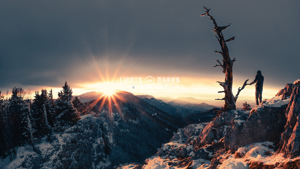 Brothers in arms | An old tree, withstanding the elements in rough environment. Take his hand an watch one of the most beautiful sunsets in the sonwy mountains. Shot at Dürre Wand (Lower Austria) - Realisiert mit Pictrs.com