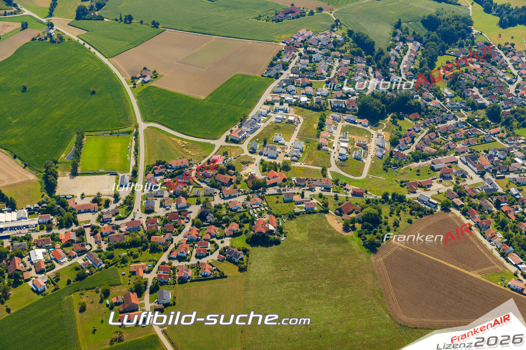 Geschenkidee Neukirchen am Inn bei Neuburg am Inn -Die Luftbildaufnahme wurde 2025 vom UL-Flugzeug heraus erstellt ( keine Drohne ) - Hochauflösende Luftaufnahme -Nicht vergleichbar mit Google Maps oder Satelittenbilder- Die Geschenkidee !Mit Lizenz und Bildrechte bestellbar