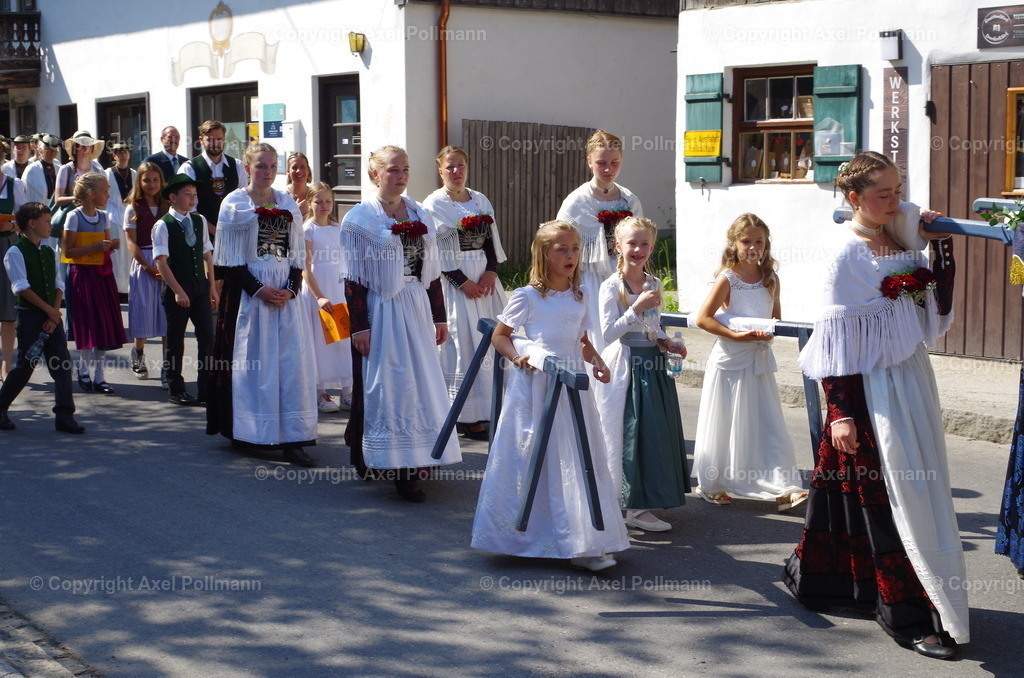 IMGP3824 | fotografiert von Axel PollmannLeonhardi Wallfahrt Benediktbeuern und Murnau, Fronleichnam, Fasching, Landschaft im Loisachtal und Benediktbeuern  - Realisiert mit Pictrs.com