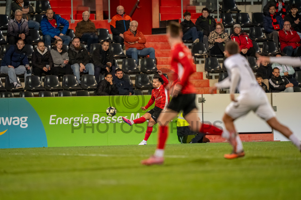 SG Sonnenhof Grossaspach vs. TSV Steinbach Haiger, Fussball, Regionalliga Suedwest, 25. Spieltag, 20.03.2026 | Niklas Pollex (SG Sonnenhof Großaspach, #18),SG Sonnenhof Grossaspach vs. TSV Steinbach Haiger, Fussball, Regionalliga Suedwest, 25. Spieltag, 20.03.2026Foto: photosbyphips/Philip Ziegler