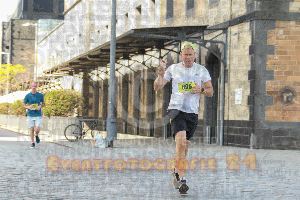 250920_1453_EV4_7402 | Sportfotografie im Rhein-Sieg Kreis, Köln, Bonn, NRW, Rheinland Pfalz, Hessen, etc. Unser Tätigkeitsfeld umfasst den Laufsport vom Volkslauf über den Marathon, Duathlon, Triathon bis zum Ultralauf wie Kölnpfad Ultra oder Schindertrail.