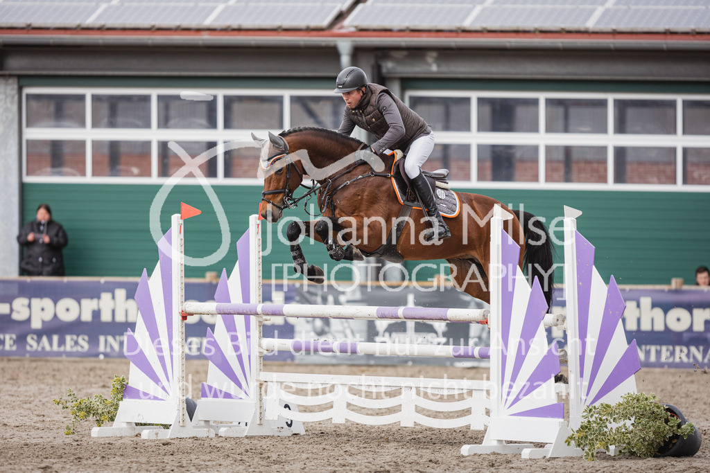 230411_Mühlen_03SprPf-L-403 | Deine schönsten Turniermomente als professionelle Fotos! Entdecke hochwertige Pferdesport-Fotografie im Online-Shop. Jetzt Fotos finden & bestellen!